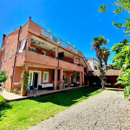 Apartments Tajana Новиград Экстерьер фото
