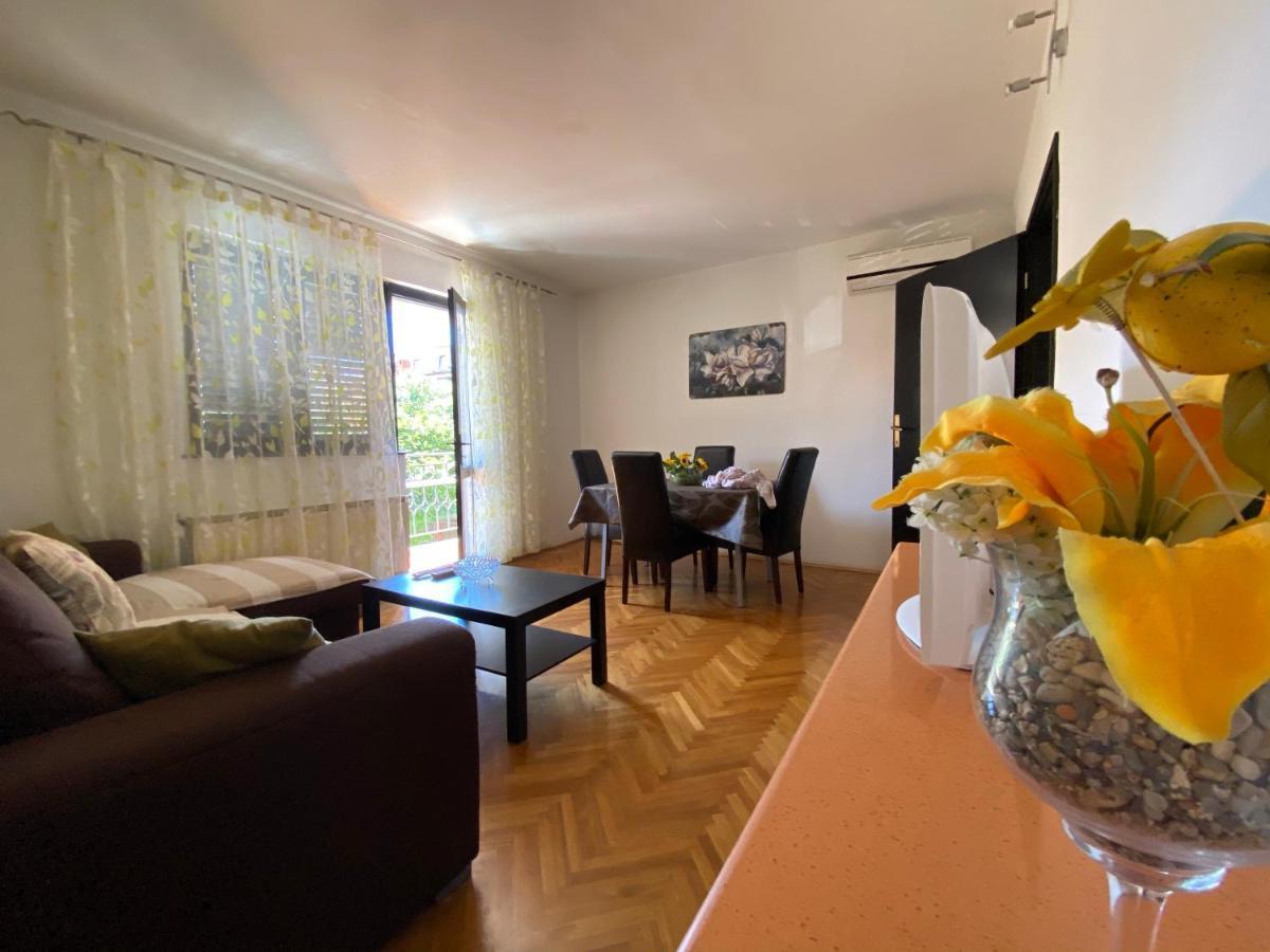 Apartments Tajana Новиград Экстерьер фото