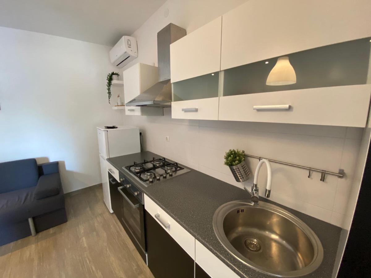 Apartments Tajana Новиград Экстерьер фото