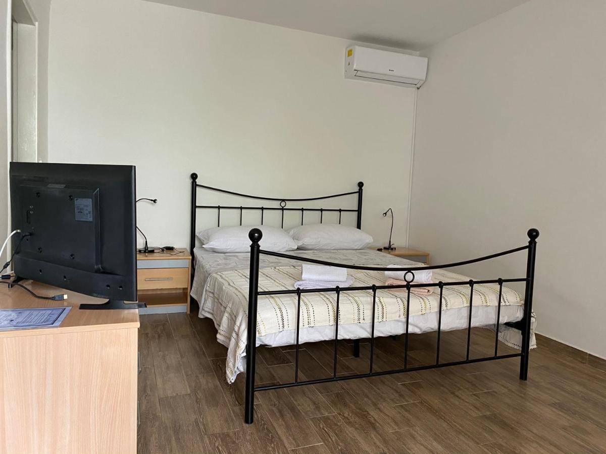 Apartments Tajana Новиград Экстерьер фото