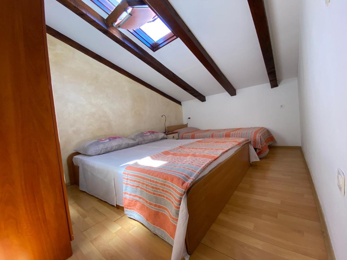 Apartments Tajana Новиград Экстерьер фото