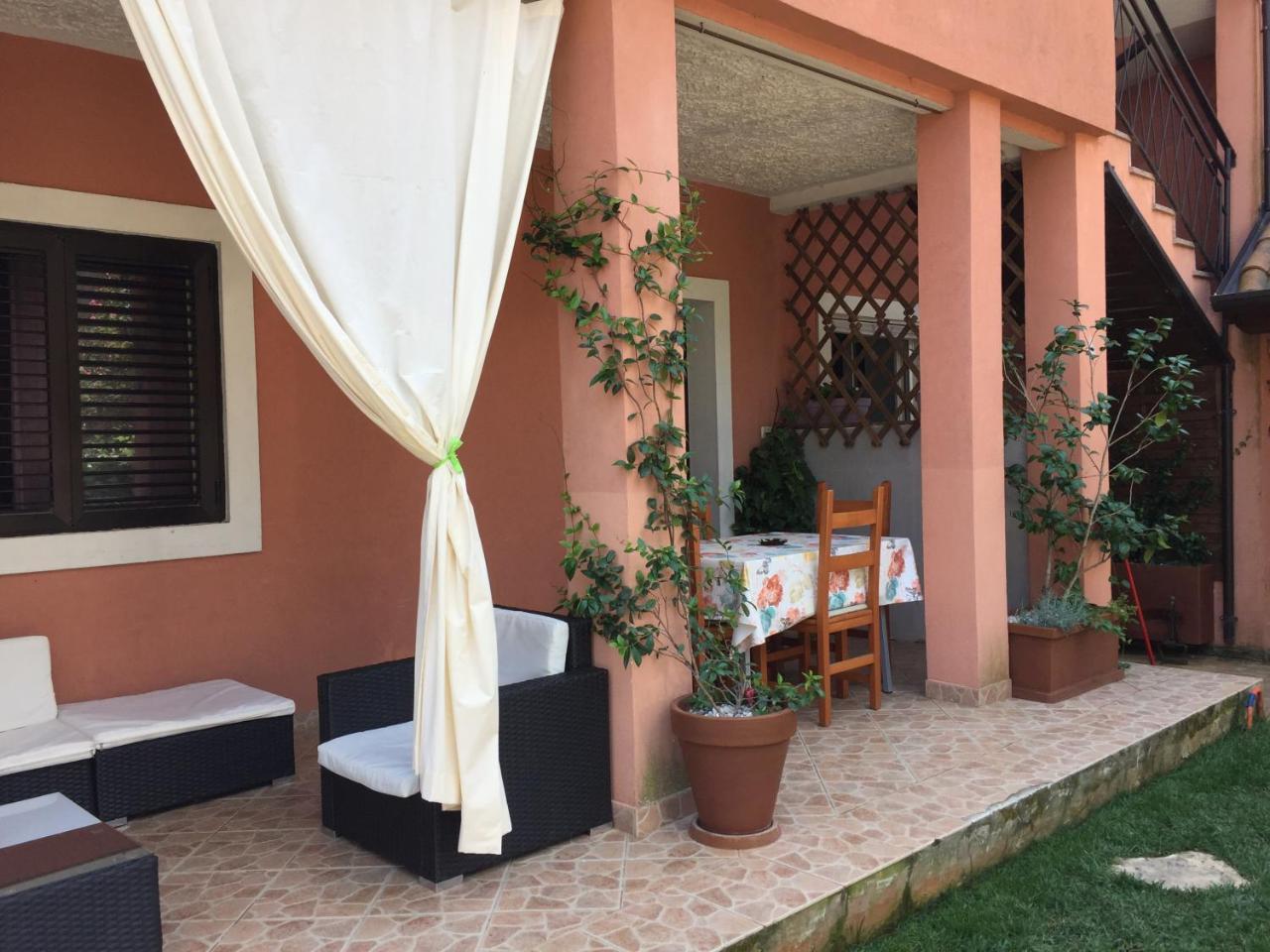 Apartments Tajana Новиград Экстерьер фото